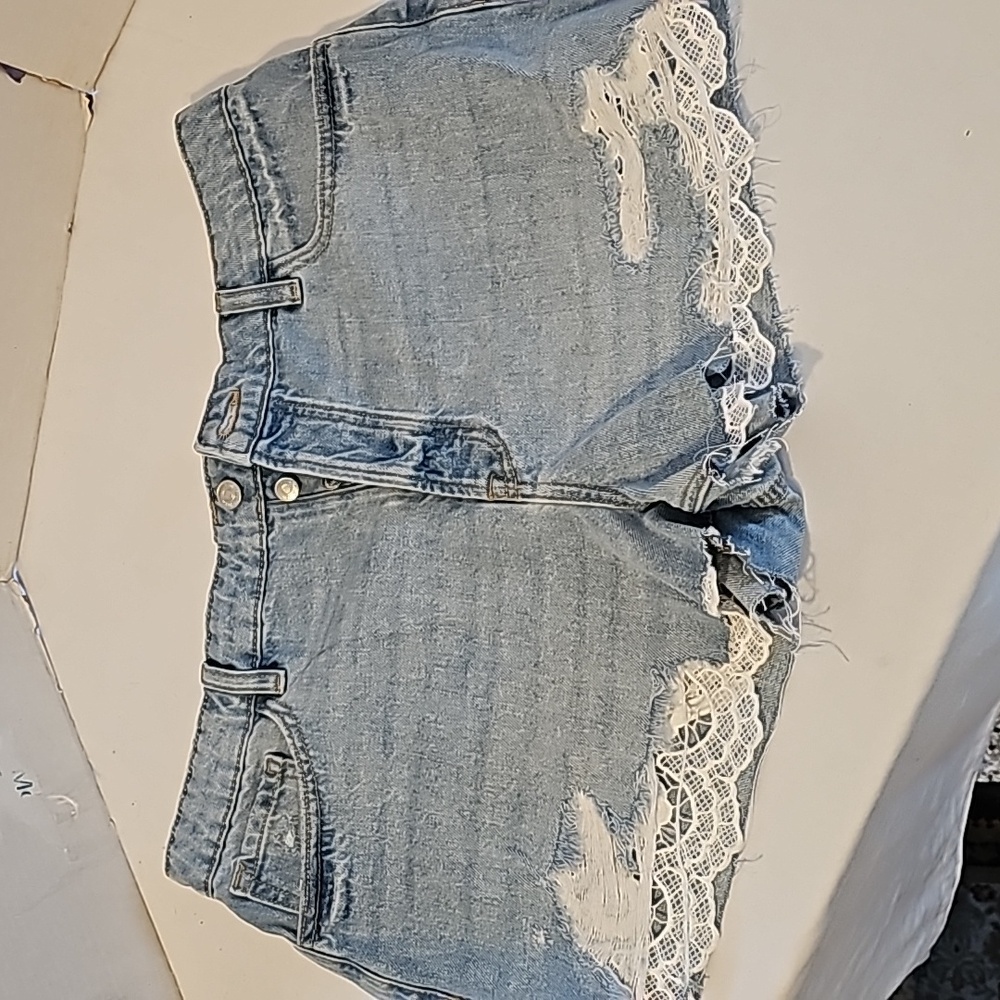 Forever 21 Denim Cutoff Shorts. Fray and Lace. Size 31.